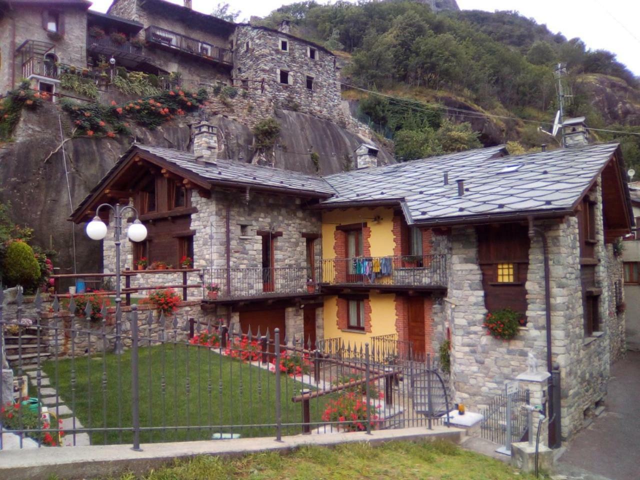 La Coccinella Villa Donnaz Eksteriør bilde